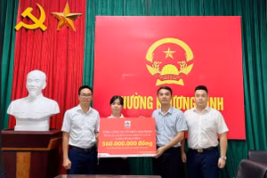 Bảo Minh ủng hộ hơn nửa tỷ đồng cho các gia đình có nạn nhân tử vong trong vụ cháy chung cư mini tại Khương Hạ