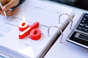 Lãi suất tiết kiệm dao động quanh mức 3,3-7,7%