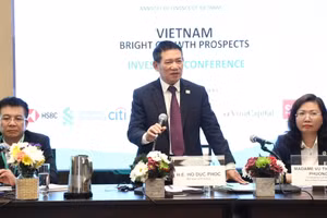 Hội nghị Xúc tiến đầu tư tài chính tại Hoa Kỳ do Bộ trưởng Tài chính Hồ Đức Phớc chủ trì.