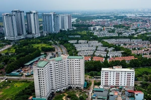 Mức thuế suất 2% theo giá chuyển nhượng hiện nay được cho là một trong những nguyên nhân dẫn đến việc gia tăng sở hữu bất động sản.