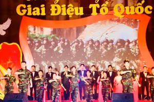 Chương trình nghệ thuật "Giai điệu Tổ quốc".