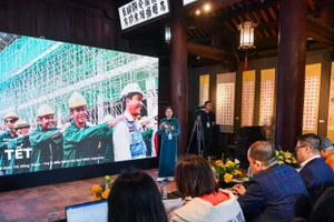 Sáng 22/11, đại diện các dự án lọt vào Chung kết Giải thưởng Hành động vì cộng đồng 2024 đã thuyết trình trực tiếp trước Hội đồng giám khảo tại Văn Miếu-Quốc Tử Giám (Hà Nội).