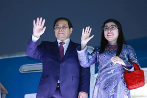 Thủ tướng Phạm Minh Chính và Phu nhân rời Hàn Quốc kết thúc chuyến thăm chính thức Hàn Quốc. Ảnh: Dương Giang/TTXVN.