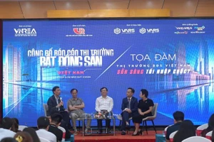 Các chuyên gia trao đổi tại sự kiện công bố báo cáo thị trường bất động sản quý I.