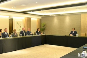 Thủ tướng Phạm Minh Chính làm việc với Hội đồng Kinh doanh Auckland.