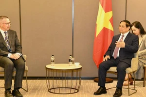 Thủ tướng Phạm Minh Chính tiếp ông Neil Quigley, Hiệu trưởng Trường đại học Waikato.