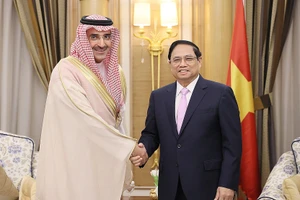 Thủ tướng tiếp GIám đốc điều hành Quỹ Phát triển Saudi Arabia.