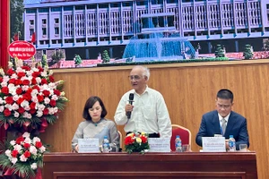 Hội thảo có sự tham gia của nhiều chuyên gia, nhà nghiên cứu và các thế hệ giảng viên của nhà trường. 