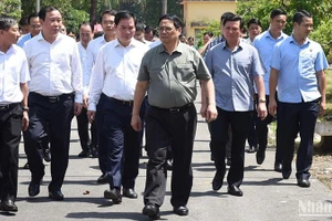 Thủ tướng Phạm Minh Chính thăm Trung tâm Điều dưỡng thương binh Nho Quan, tỉnh Ninh Bình.