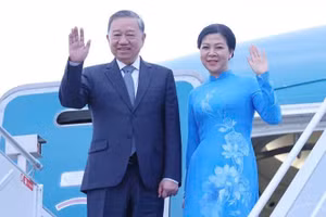 Tổng Bí thư Tô Lâm và Phu nhân rời thủ đô Minsk, lên đường về nước. (Ảnh: Thống Nhất/TTXVN)