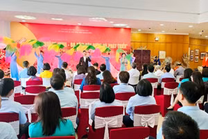 Quang cảnh lễ khai mạc Triển lãm "Quảng Ninh - 60 năm xây dựng và phát triển".