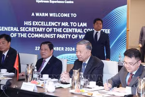 Tổng Bí thư Tô Lâm thăm và làm việc với Tập đoàn Petronas tại Kuala Lumpur, Malaysia. (Ảnh: Thống Nhất/TTXVN) 