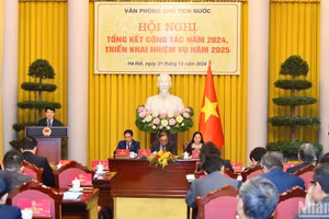 Chủ tịch nước Lương Cường dự hội nghị tổng kết công tác năm 2024, triển khai nhiệm vụ năm 2025 của Văn phòng Chủ tịch nước.