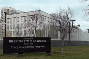 Đại sứ quán Mỹ tại Ukraine. (Ảnh: CNN/TTXVN)