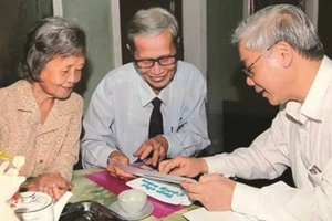 Tổng Bí thư, Chủ tịch nước Nguyễn Phú Trọng trong chuyến thăm vợ chồng thầy Lê Đức Giảng.