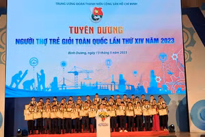 Đồng chí Trần Tuấn Anh, Ủy viên Bộ Chính trị, Trưởng Ban Kinh tế Trung ương, phát biểu ý kiến tại chương trình.