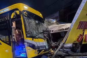 Hiện trường vụ tai nạn đặc biệt nghiêm trọng. 