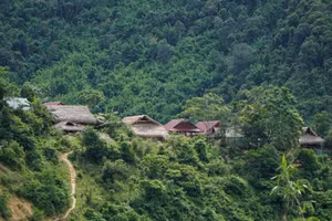 Một góc bản Búng.