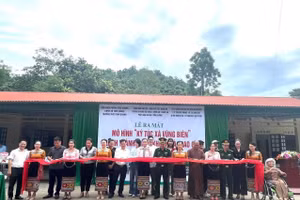 Khai trương "Ký túc xá đường biên" ở trường THCS Tam Quang.