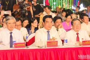 Quang cảnh Lễ kỷ niệm 120 năm ngày sinh Bà mẹ Việt Nam Anh hùng Nguyễn Thị Thứ 