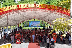 Đông đảo người dân và du khách dự Lễ hội Ớt A Riêu tại Quảng Nam.