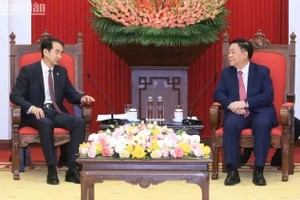 Đồng chí Nguyễn Trọng Nghĩa tiếp Đại sứ đặc mệnh toàn quyền nước Cộng hòa nhân dân Trung Hoa Hà Vĩ 