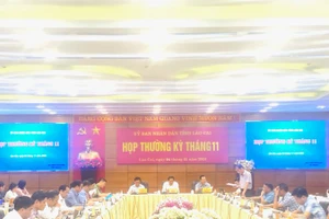 Phiên họp thường kỳ tháng 11/2024 của Ủy ban nhân dân tỉnh Lào Cai chiều 4/11.