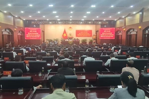 Hội nghị tiếp xúc cử tri chuyên đề “Hội đồng nhân dân với nông dân”. 