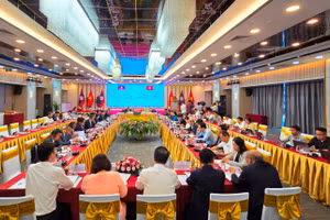 Quang cảnh Tọa đàm: Vai trò của của Quốc hội trong xây dựng và triển khai chính sách phát triển kinh tế-xã hội. 