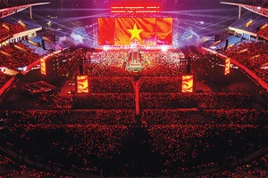 Quang cảnh một đêm concert tại Hà Nội thu hút hàng chục nghìn khán giả tới thưởng thức. Ảnh: BTC 