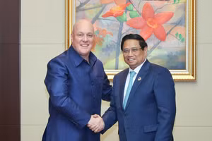 Thủ tướng Chính phủ Phạm Minh Chính và Thủ tướng New Zealand Christopher Luxon (Ảnh: Nhật Bắc/VGP).