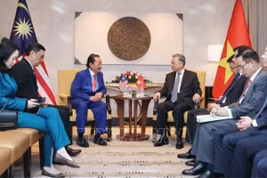 [Ảnh] Tổng Bí thư Tô Lâm tiếp lãnh đạo các tập đoàn lớn tại Malaysia