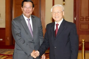 Tổng Bí thư Nguyễn Phú Trọng tiếp Chủ tịch Đảng Nhân dân Campuchia, Thủ tướng Chính phủ Vương quốc Campuchia Xămđéc Têchô Hun Sen thăm chính thức Việt Nam, ngày 20/12/2016. (Ảnh: TTXVN)