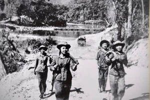Những cô gái mở đường Trường Sơn đẹp như trong "Bài ca mở đường". Ảnh: Hoàng Kim Đáng
