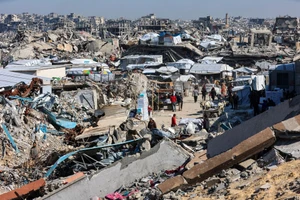 Gaza chỉ còn là những đống đổ nát.