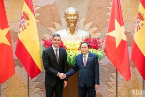 Chủ tịch Quốc hội Trần Thanh Mẫn hội kiến Thủ tướng Tây Ban Nha Pedro Sanchez.