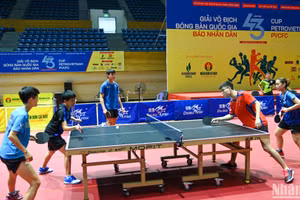 Các vận động viên hăng say tập luyện chuẩn bị cho giải đấu.