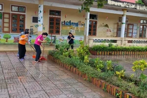 Các trường học ở Hương Khê chú trọng công tác bảo đảm an toàn, vệ sinh sạch sẽ trong mùa mưa lũ.
