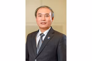 "Huy động mọi nguồn lực để bình ổn thị trường xăng dầu"