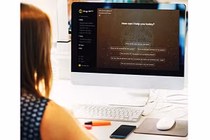 DrugGPT giúp các bác sĩ kê đơn thuốc chính xác hơn. Ảnh: BUSINESS WIRE