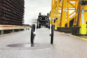 Robot bảo an đang tuần tra. Ảnh: EURONEWS