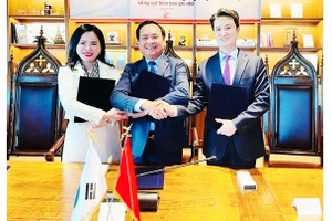 UBND tỉnh Quảng Trị, T&T Group và Công ty năng lượng SK E&S ký kết hợp tác đầu tư, thương mại, chuyển đổi năng lượng và tăng trưởng xanh.