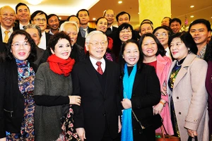 Tổng Bí thư Nguyễn Phú Trọng gặp mặt đại biểu trí thức, văn nghệ sĩ nhân dịp Xuân Mậu Tuất (Hà Nội, 7/2/2018). Ảnh: ĐĂNG KHOA