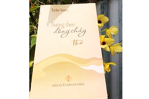 Miền nhớ thương, miền tỉnh thức