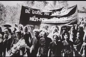 Trong ảnh: Nhân dân miền nam tham gia đấu tranh với Mỹ-ngụy trong Phong trào Đồng khởi. (Ảnh Tư liệu)