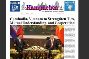 Trang nhất báo Kampuchea đăng bài viết về chuyến tham dự lễ kỷ niệm 50 năm Ngày Giải phóng miền nam, thống nhất đất nước tại Việt Nam (30/4/1975-30/4/2025) của Chủ tịch Thượng viện, Chủ tịch Đảng Nhân dân Campuchia Samdech Techo Hun Sen và quan hệ Việt Nam-Campuchia.