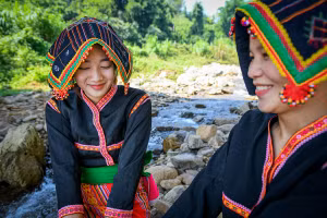 Phụ nữ dân tộc Cống. (Ảnh: TRẦN THÀNH ĐẠT)