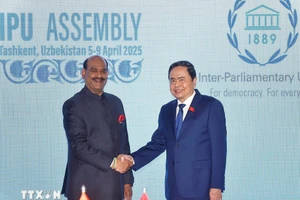 Chủ tịch Quốc hội Trần Thanh Mẫn gặp Chủ tịch Hạ viện Ấn Độ Om Birla (Ảnh: Doãn Tấn/TTXVN)