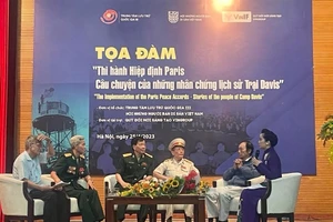 Một số nhân chứng lịch sử chia sẻ tại Tọa đàm.