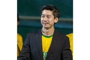 Anh Trần Thắng Lợi, Việt kiều Lào.